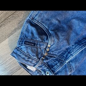 Vintage Bareback Rockies Size 29-9 vintage sizing so they fit smaller